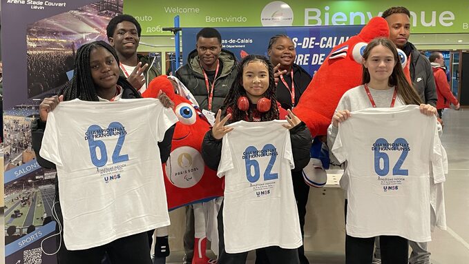Photo d’équipe officielle dans l’arena dé Lievin 