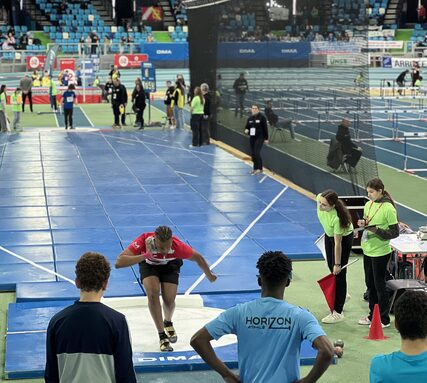 Yendry notre jeune coach au lancer de poids